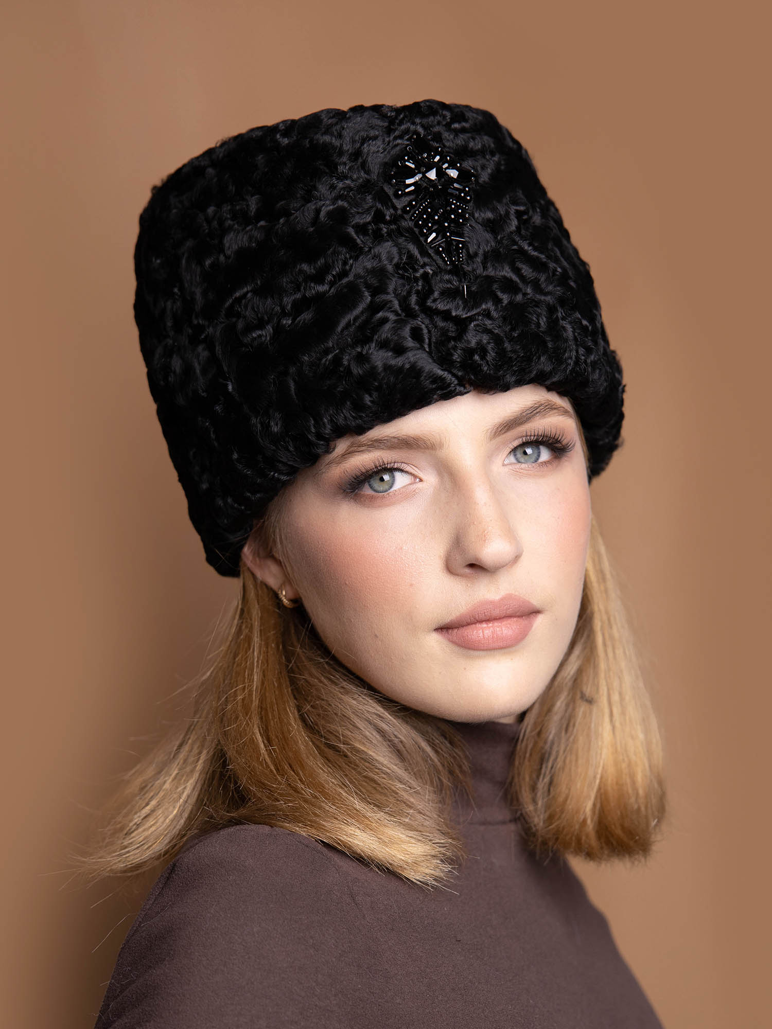 Пилотка из меха каракуля, арт. ШЕ-415